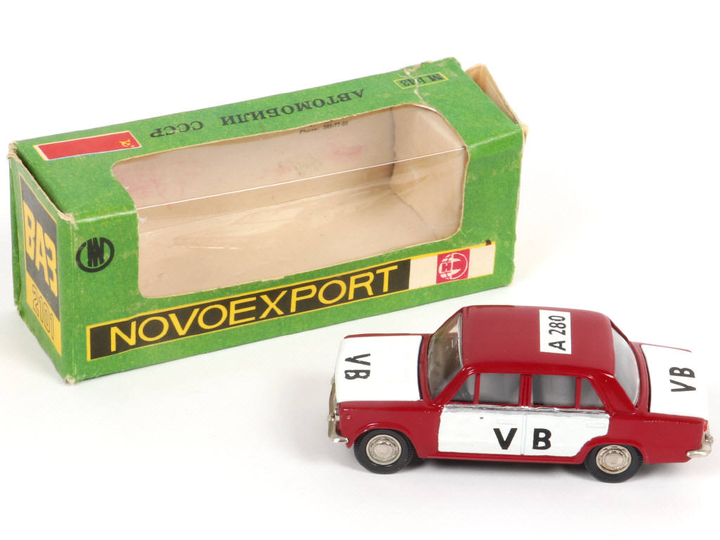 Lot 125 - NOVOEXPORT (URSS) (1)