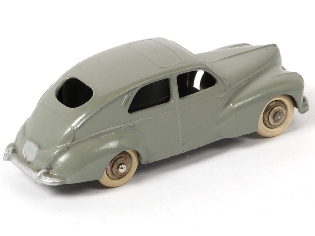 Lot 296 - DINKY TOYS (FRANCE) (1)