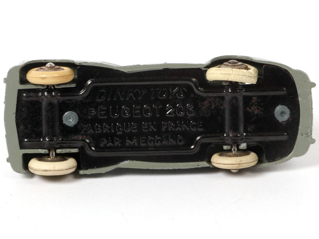 Lot 296 - DINKY TOYS (FRANCE) (1)