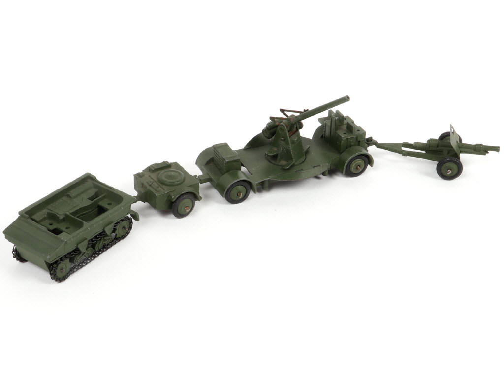Lot 236 - DINKY TOYS (GB) (4)