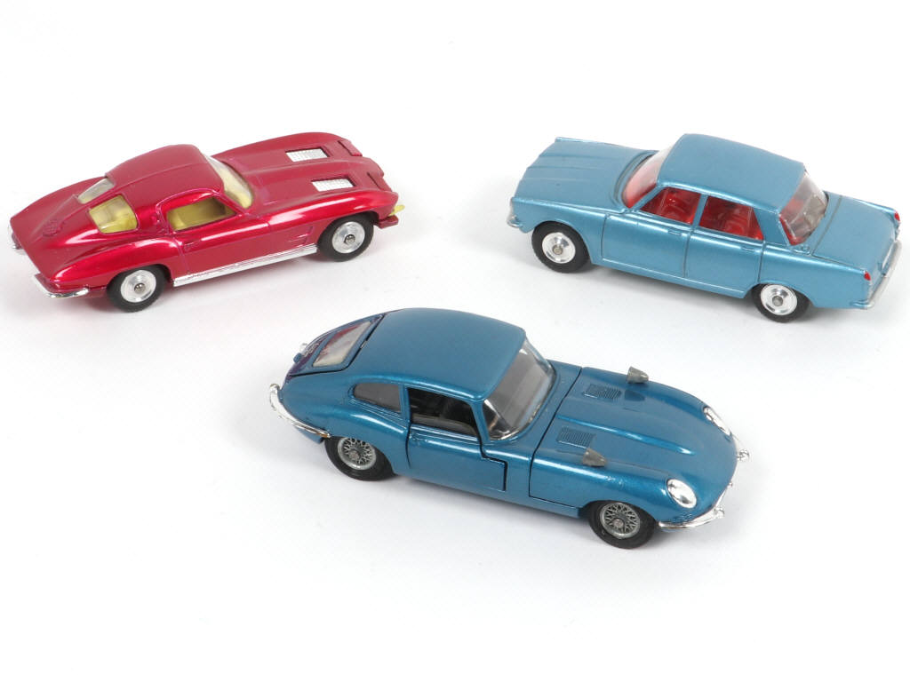 Lot 133 - CORGI TOYS (GB) (3)