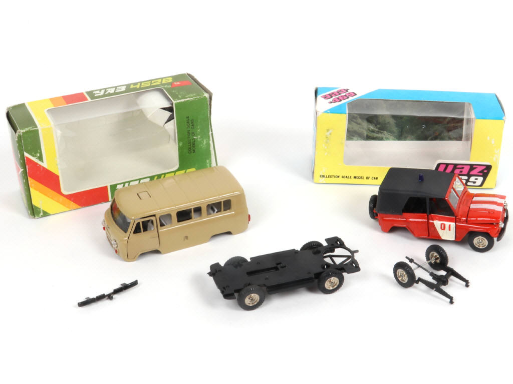 Lot 93 - DIVERS (URSS) (2)