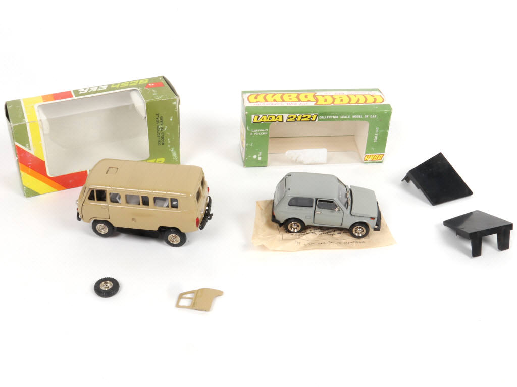 Lot 92 - DIVERS (URSS) (2)