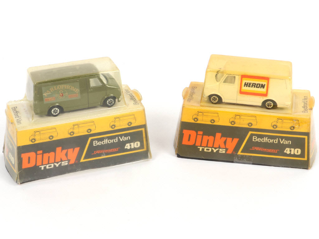 Lot 338 - DINKY TOYS (GB) (2)