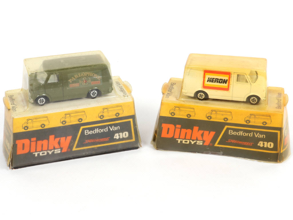 Lot 338 - DINKY TOYS (GB) (2)