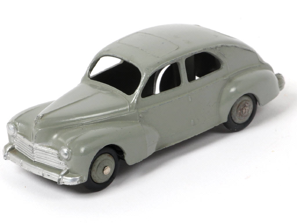 Lot 397 - DINKY TOYS (FRANCE) (1)