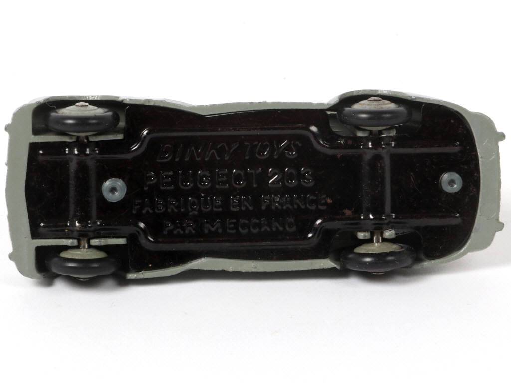 Lot 397 - DINKY TOYS (FRANCE) (1)
