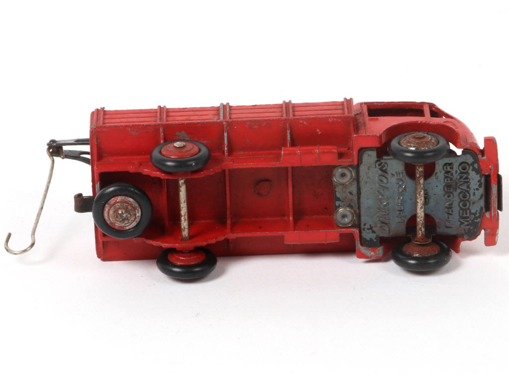 Lot 409 - DINKY TOYS (FRANCE) (1)