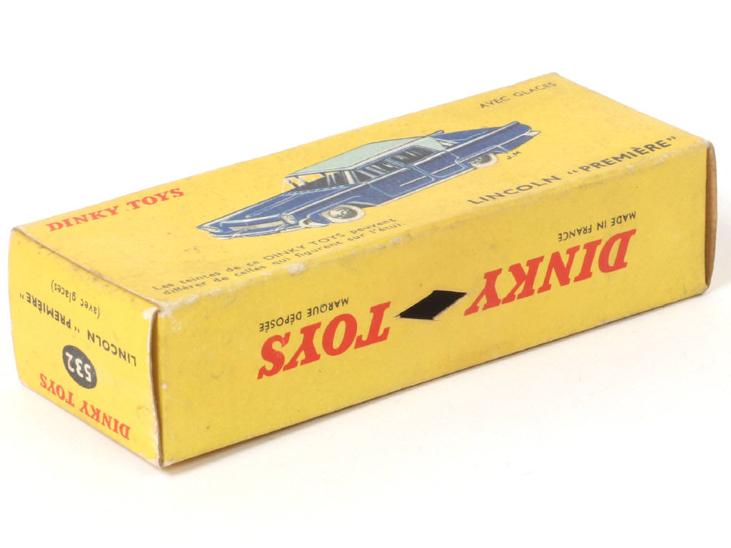 Lot 379 - DINKY TOYS (FRANCE) (1)