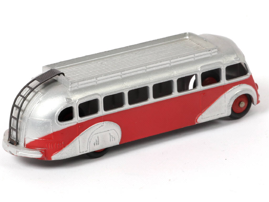 Lot 413 - DINKY TOYS (FRANCE) (1)