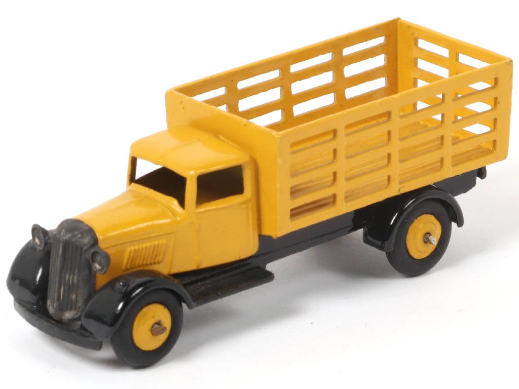 Lot 298 - DINKY TOYS (GB) (1)