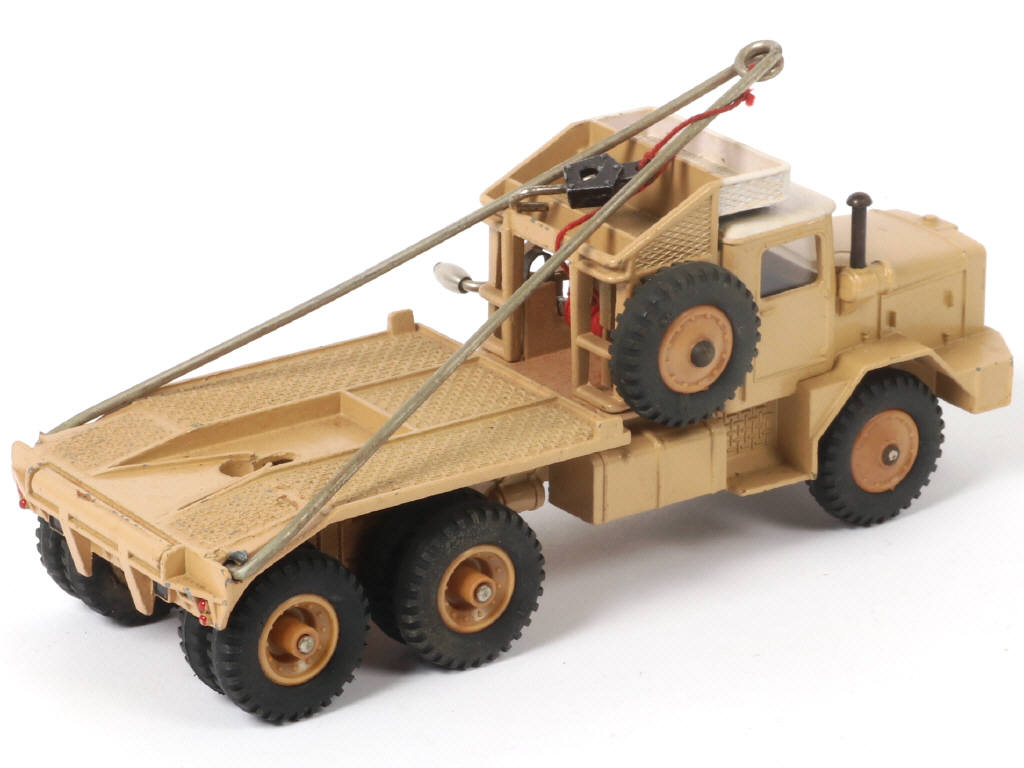Lot 411 - DINKY TOYS (FRANCE) (1)