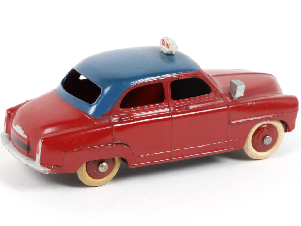 Lot 400 - DINKY TOYS (FRANCE) (1)