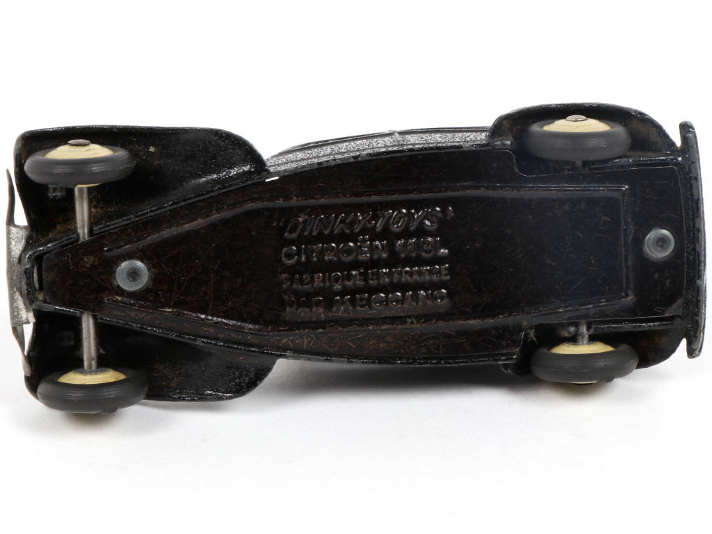 Lot 392 - DINKY TOYS (FRANCE) (1)