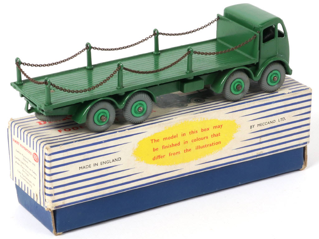 Lot 389 - DINKY TOYS (GB) (1)