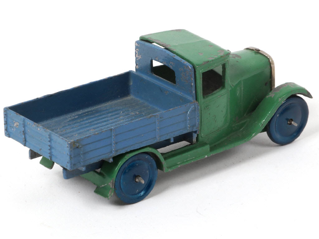 Lot 361 - DINKY TOYS (GB) (1)