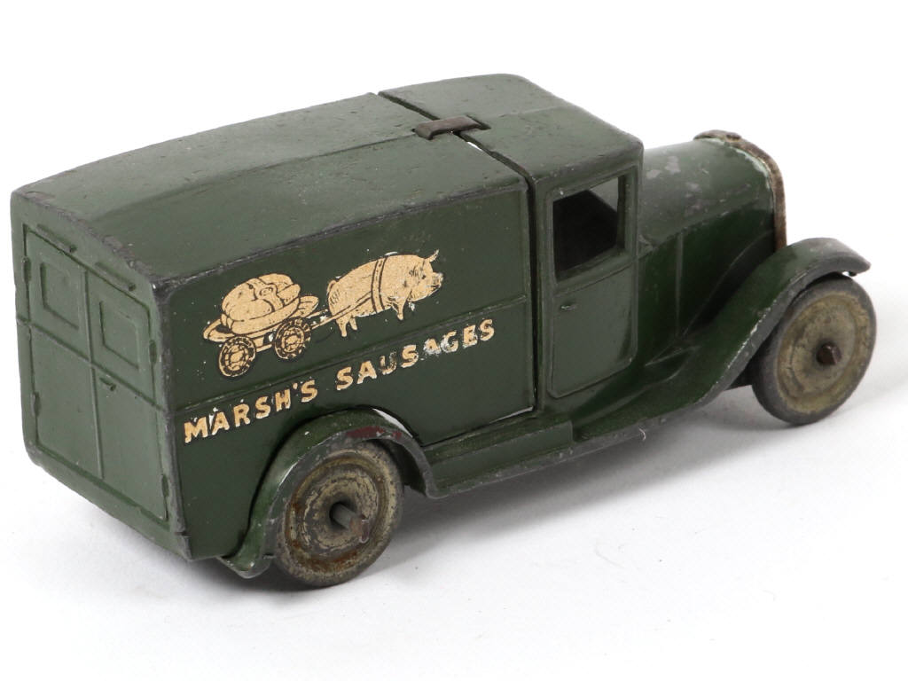 Lot 363 - DINKY TOYS (GB) (1)