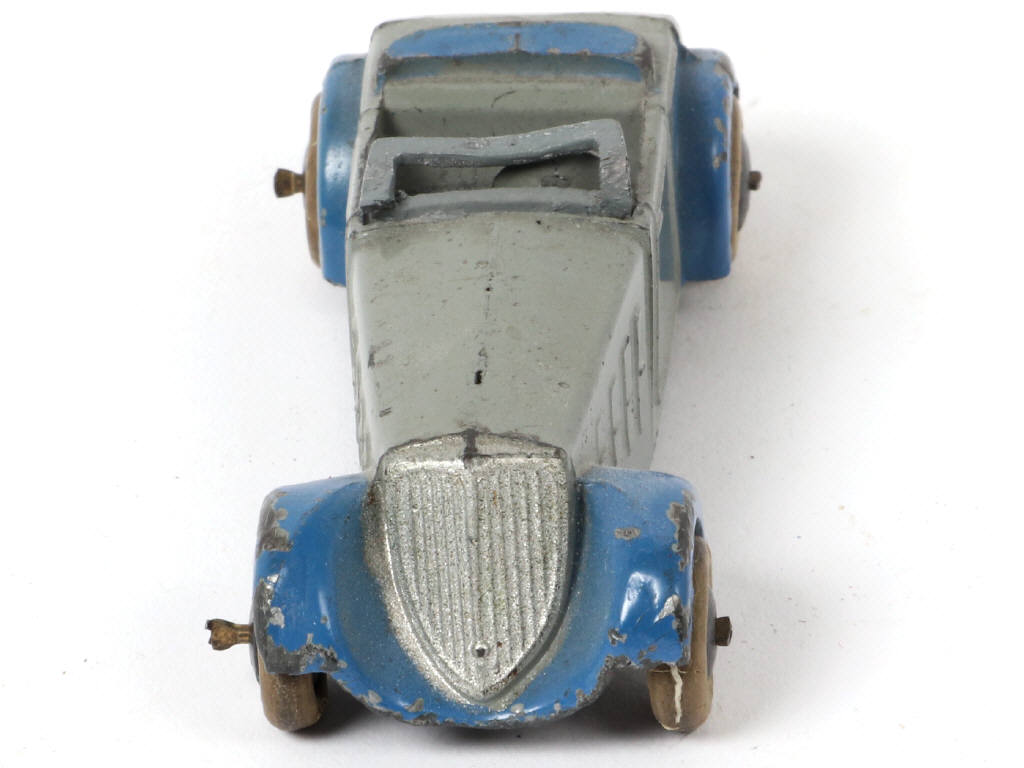 Lot 215 - DINKY TOYS (FRANCE) (1)