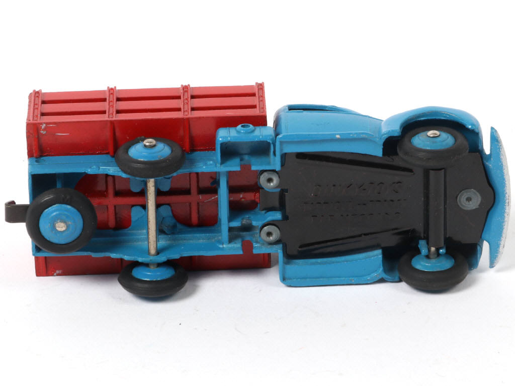 Lot 306 - DINKY TOYS (FRANCE) (1)