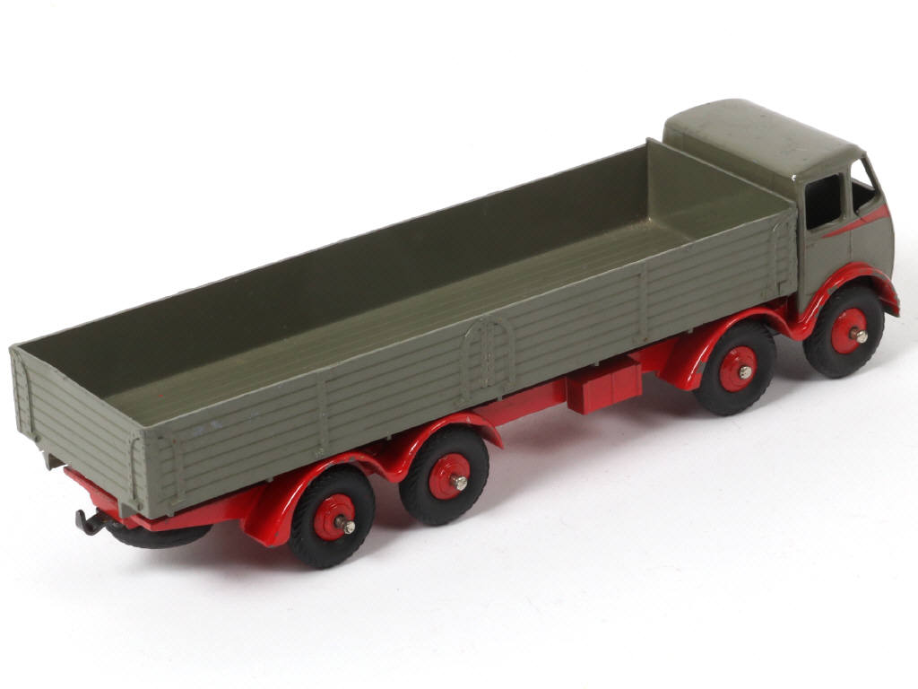 Lot 383 - DINKY TOYS (GB) (1)