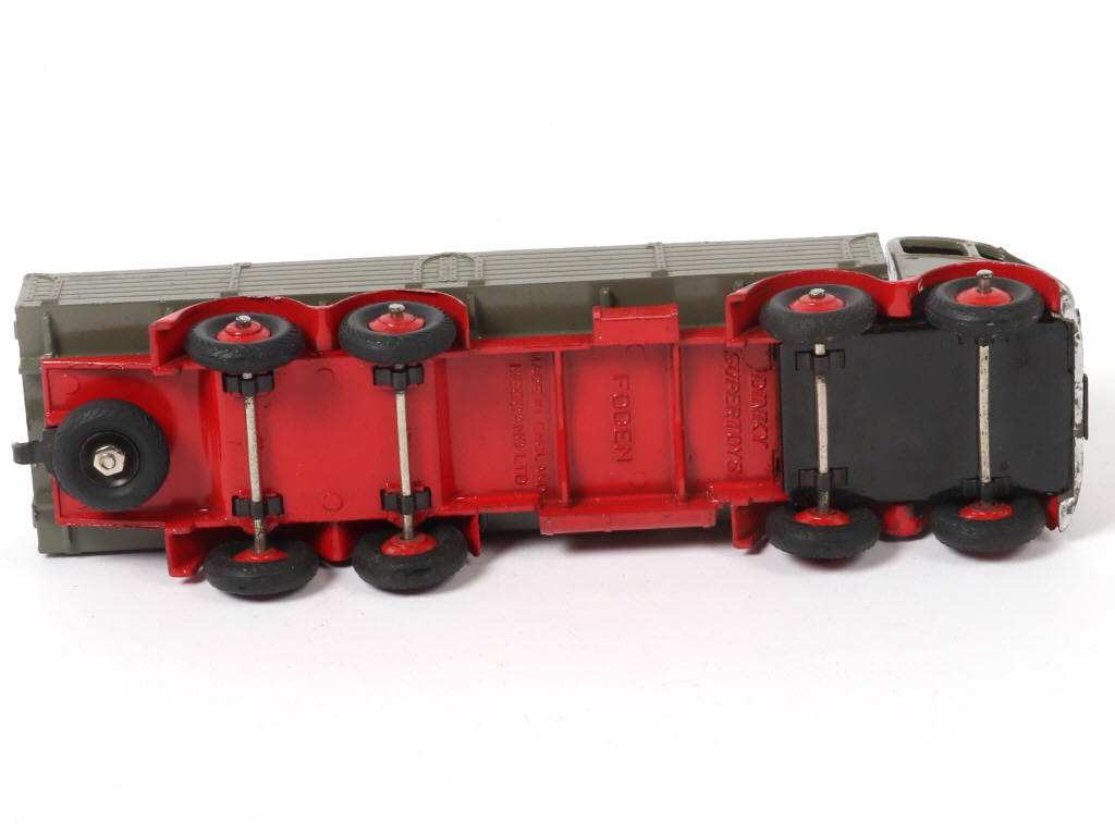 Lot 383 - DINKY TOYS (GB) (1)