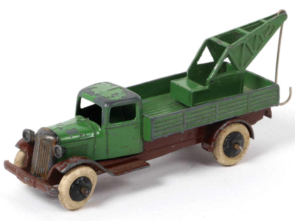 Lot 292 - DINKY TOYS (FRANCE) (1)