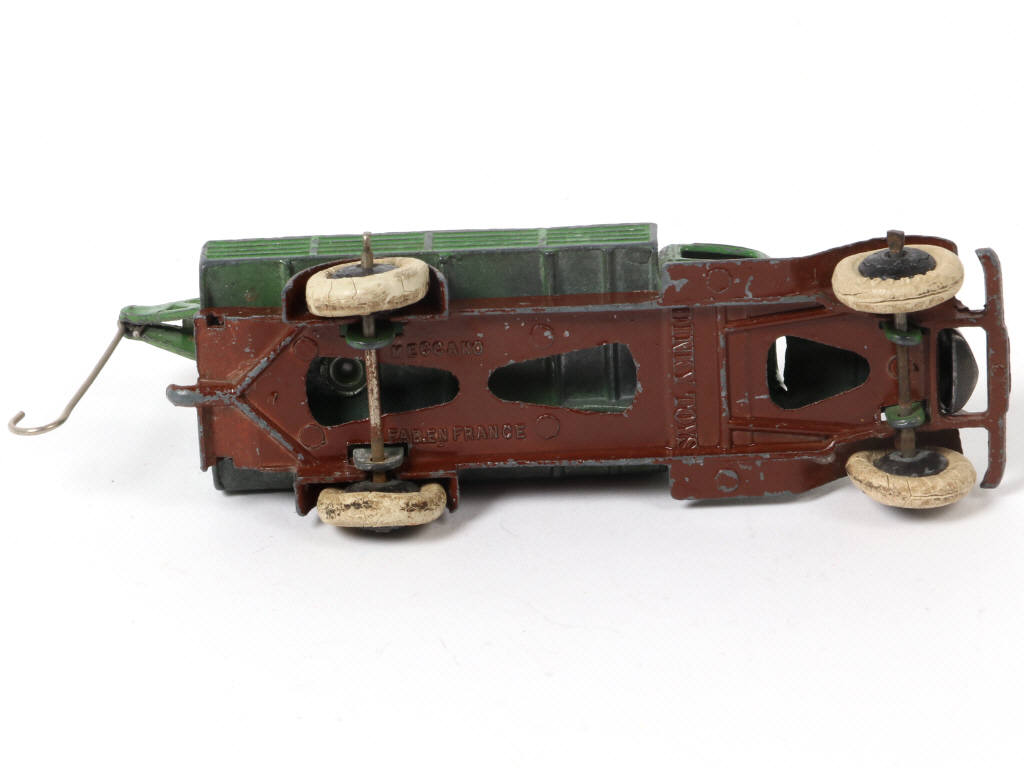 Lot 292 - DINKY TOYS (FRANCE) (1)