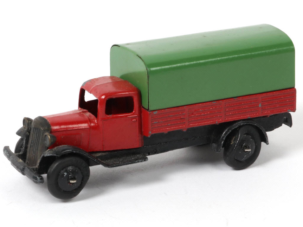 Lot 294 - DINKY TOYS (FRANCE) (1)