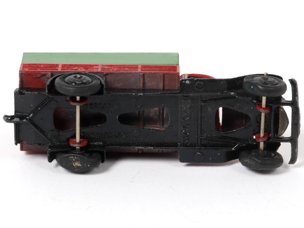 Lot 294 - DINKY TOYS (FRANCE) (1)