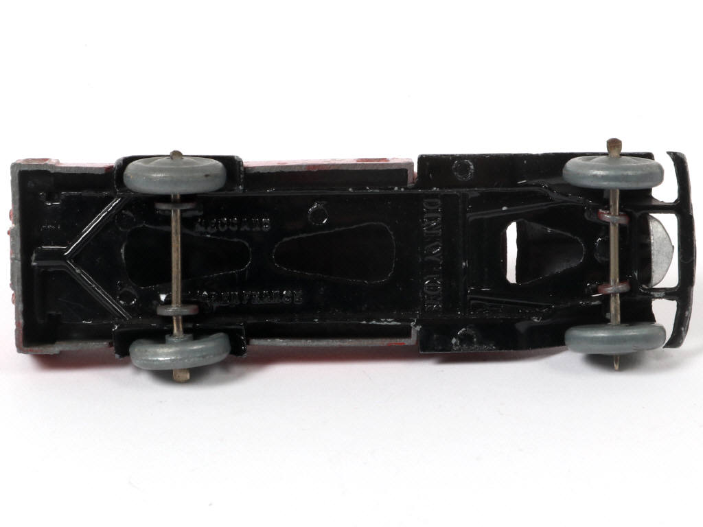 Lot 296 - DINKY TOYS (FRANCE) (1)