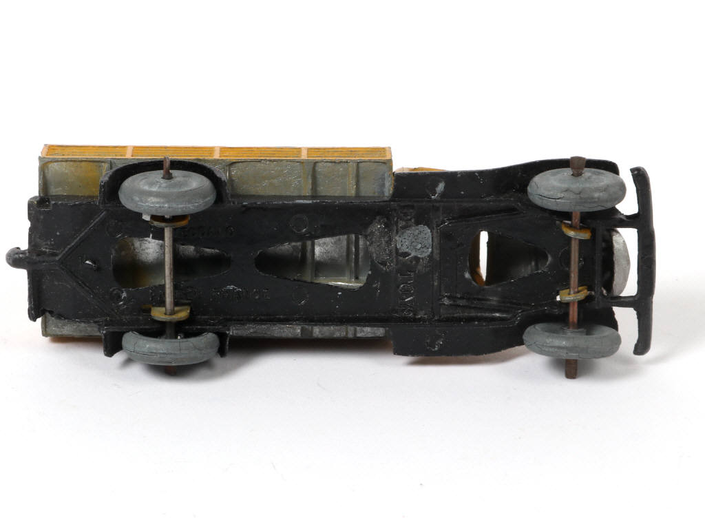 Lot 293 - DINKY TOYS (FRANCE) (1)