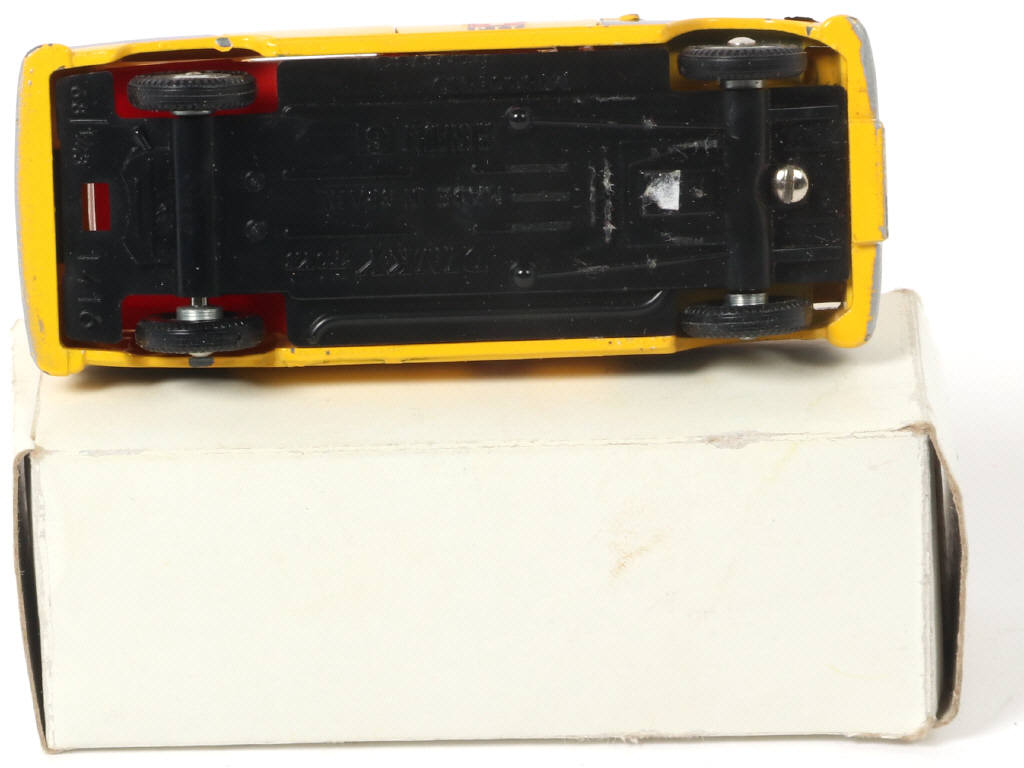 Lot 285 - DINKY TOYS (FRANCE) (1)