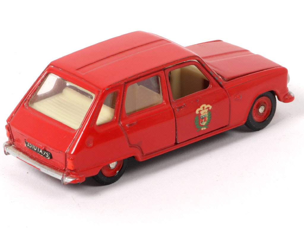 Lot 251 - DINKY TOYS (FRANCE) (1)
