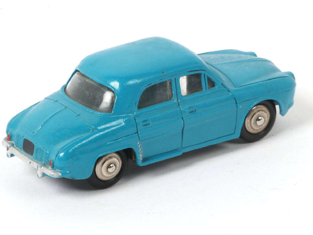 Lot 233 - DINKY TOYS (FRANCE) (1)