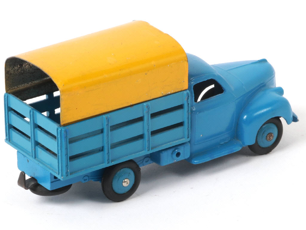 Lot 311 - DINKY TOYS (FRANCE) (1)