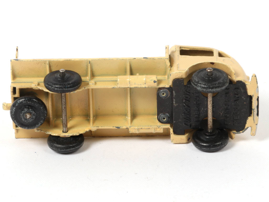 Lot 299 - DINKY TOYS (FRANCE) (1)