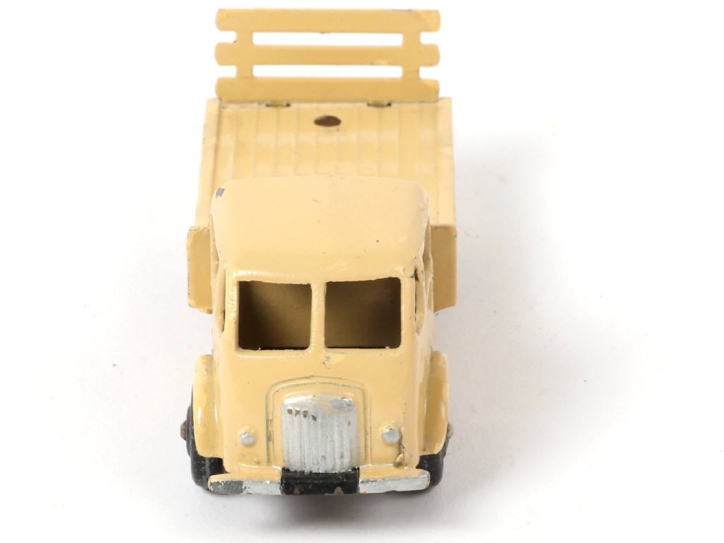 Lot 299 - DINKY TOYS (FRANCE) (1)