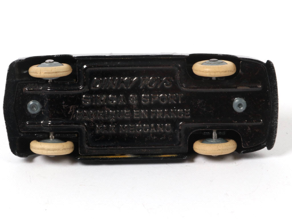 Lot 244 - DINKY TOYS (FRANCE) (1)