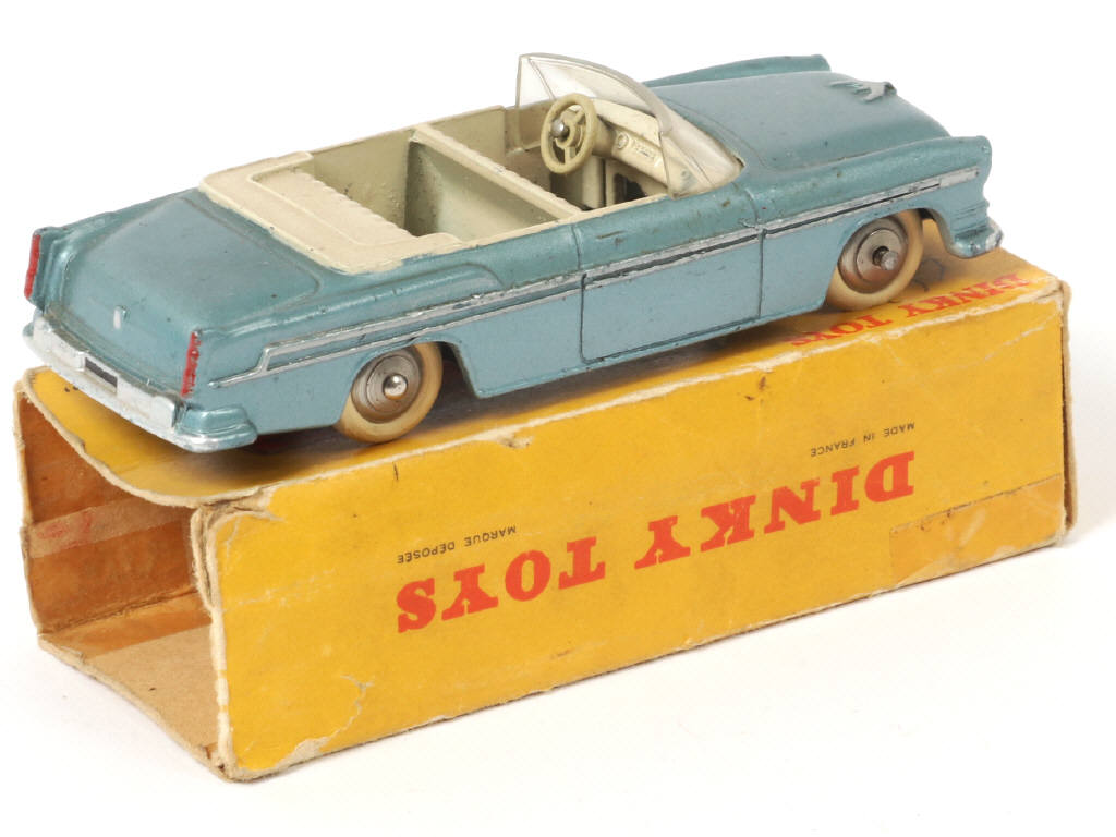 Lot 254 - DINKY TOYS (FRANCE) (1)