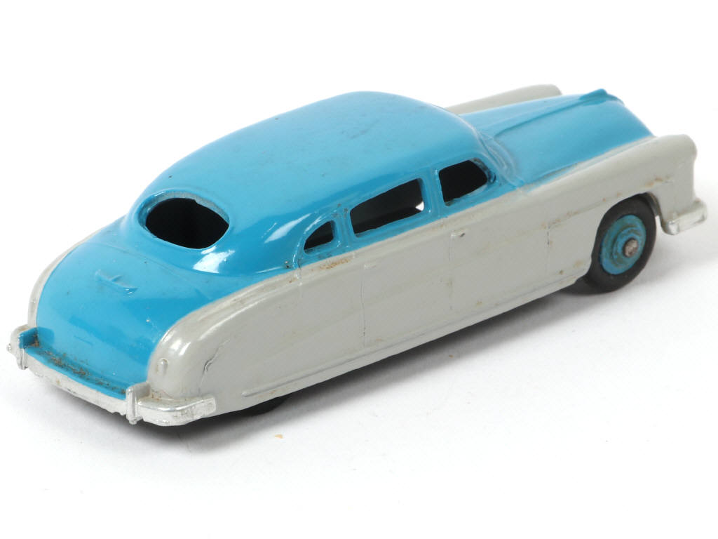 Lot 373 - DINKY TOYS (GB) (1)