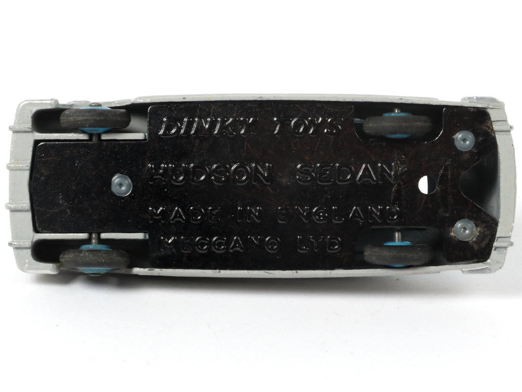 Lot 373 - DINKY TOYS (GB) (1)