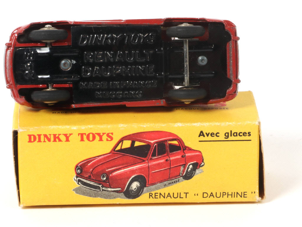 Lot 257 - DINKY TOYS (FRANCE) (1)