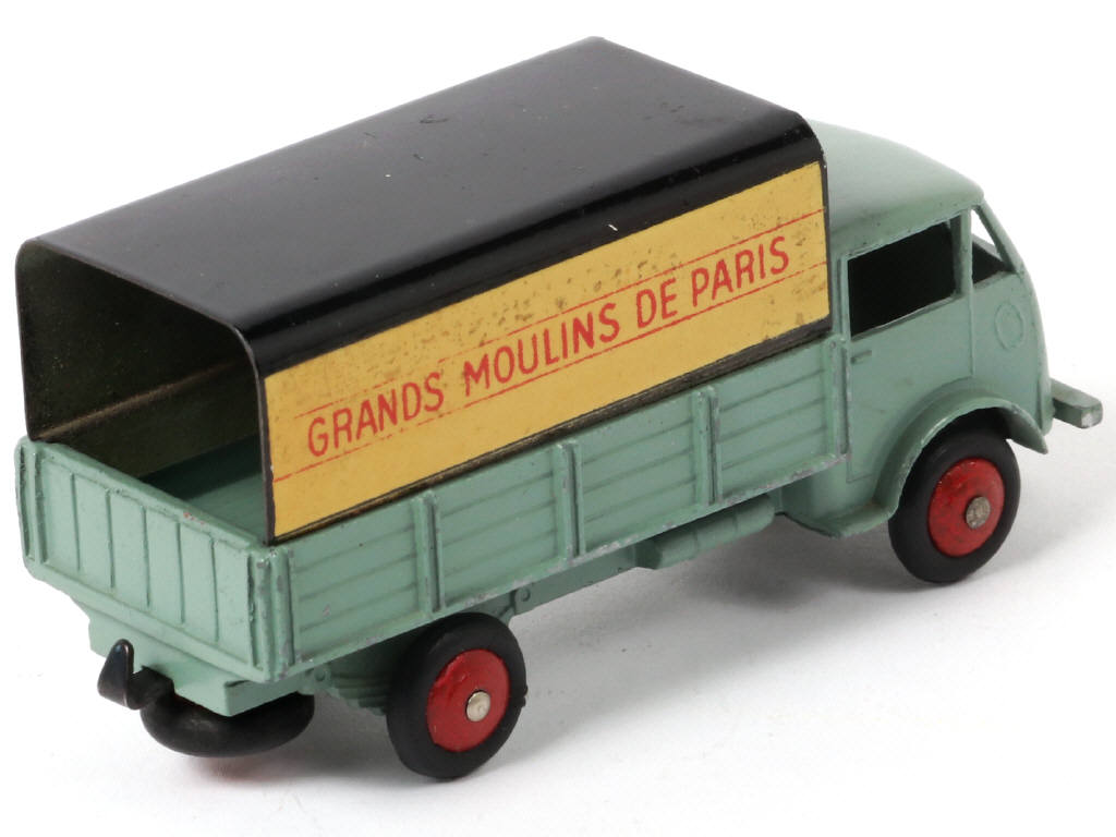 Lot 304 - DINKY TOYS (FRANCE) (1)