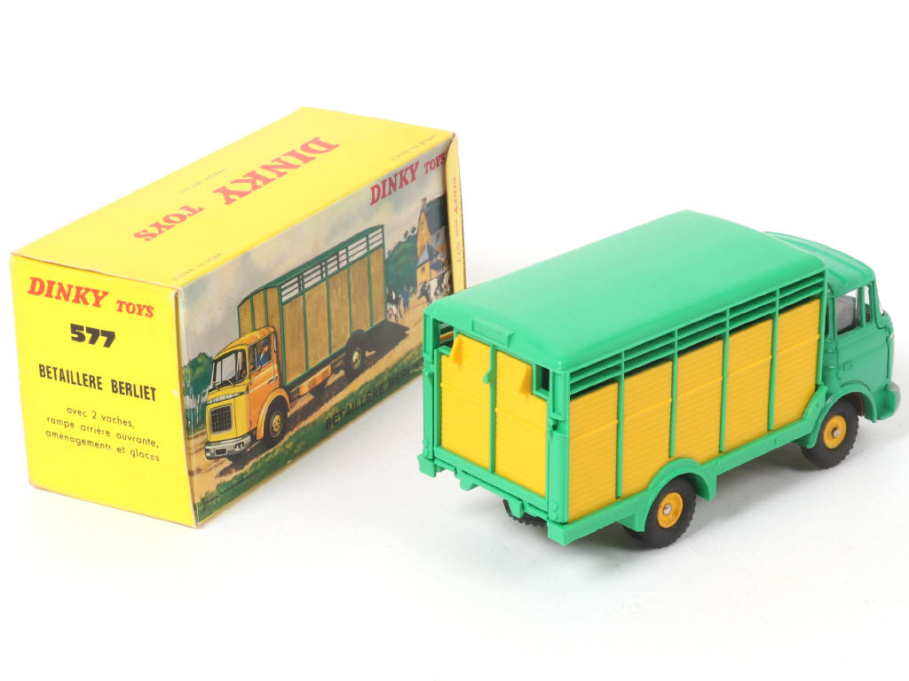 Lot 339 - DINKY TOYS (FRANCE) (1)