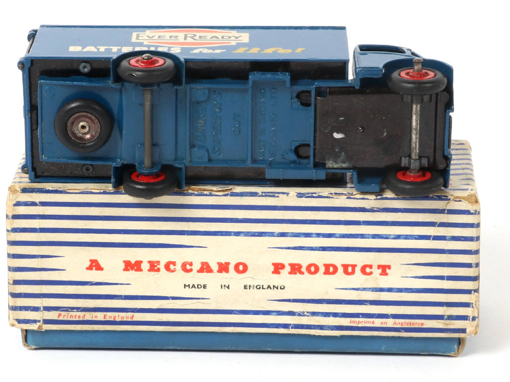 Lot 386 - DINKY TOYS (GB) (1)