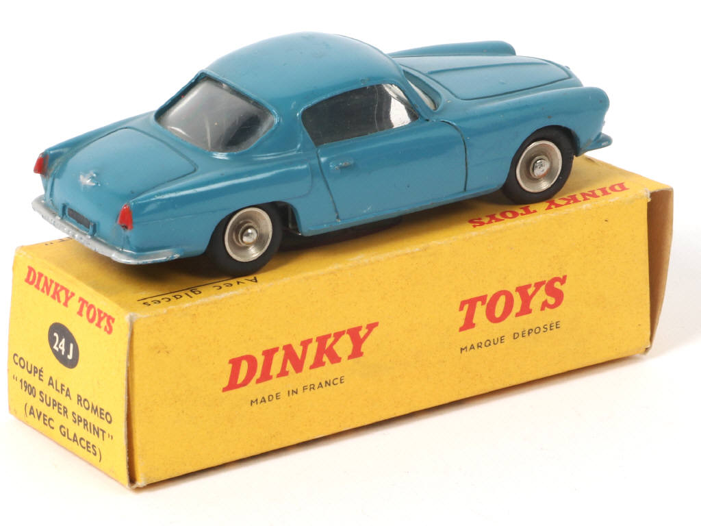 Lot 260 - DINKY TOYS (FRANCE) (1)