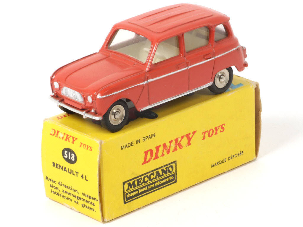 Lot 272 - DINKY TOYS (FRANCE) (1)