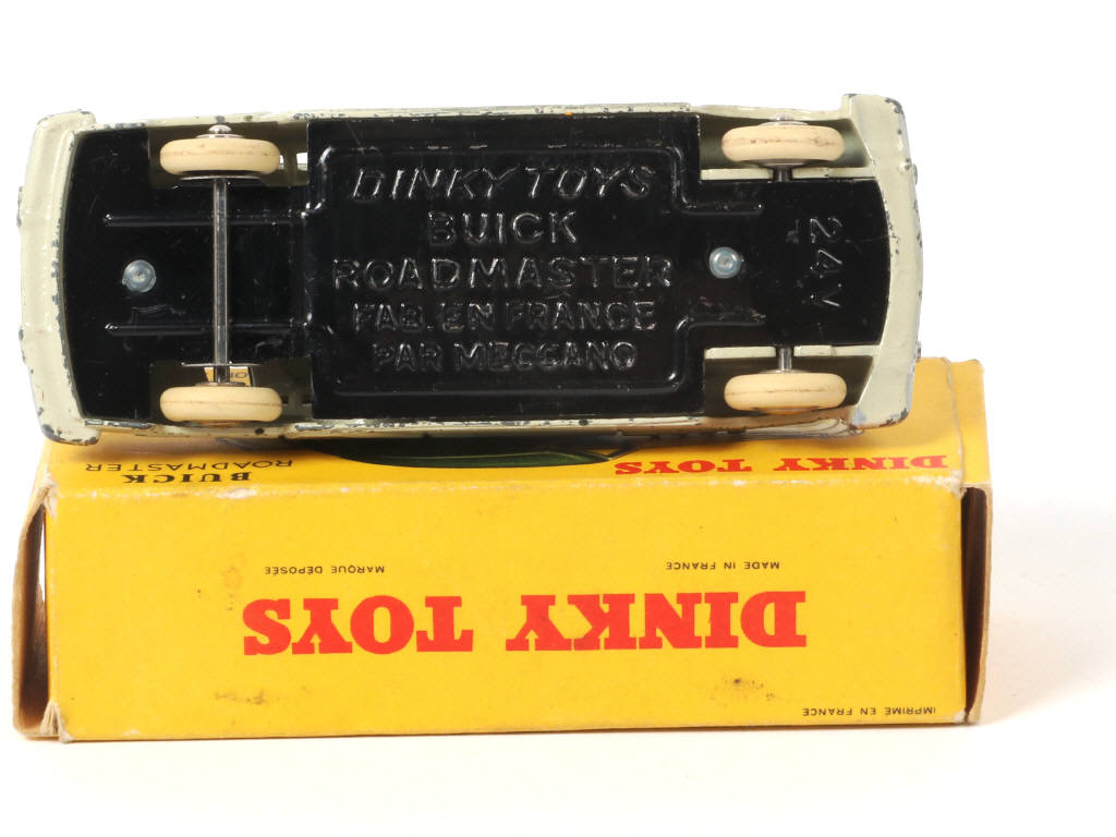 Lot 267 - DINKY TOYS (FRANCE) (1)