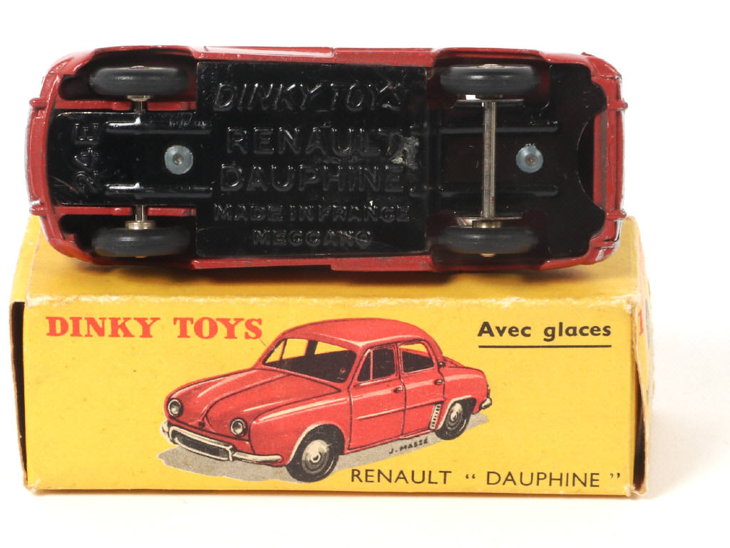 Lot 258 - DINKY TOYS (FRANCE) (1)