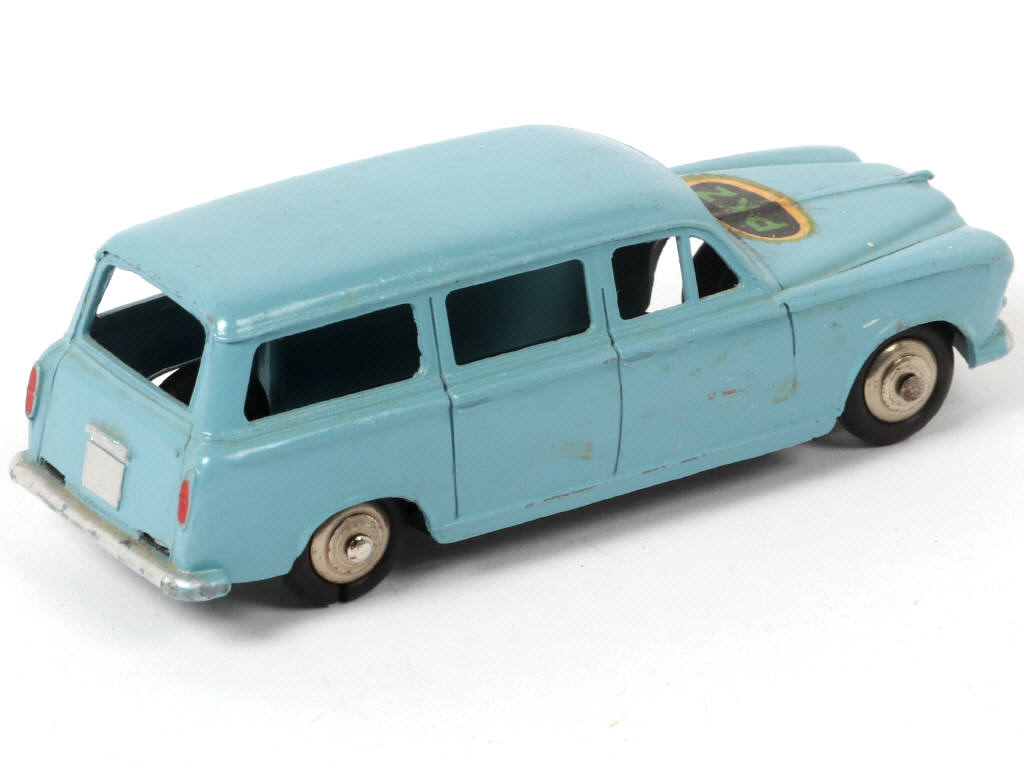 Lot 234 - DINKY TOYS (FRANCE) (1)